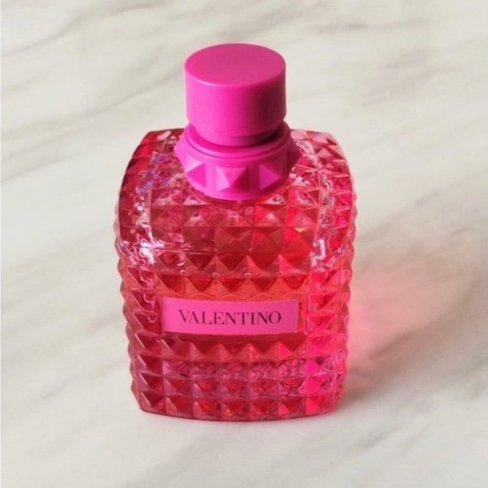 Valentino Donna Born In Roma